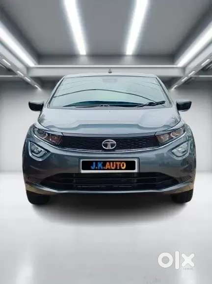 Tata Altroz Xz, 2023, Petrol