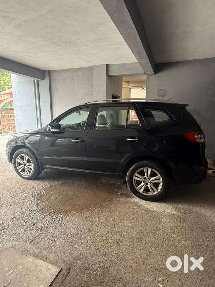 Hyundai Santa Fe 2011 Diesel 4x4 Automatic