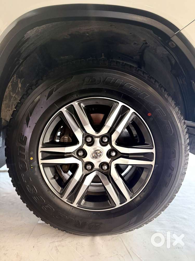 Mahindra Xuv700 2.0 Ax 7 Petrol At Luxury Pack Str, 2021, Petrol