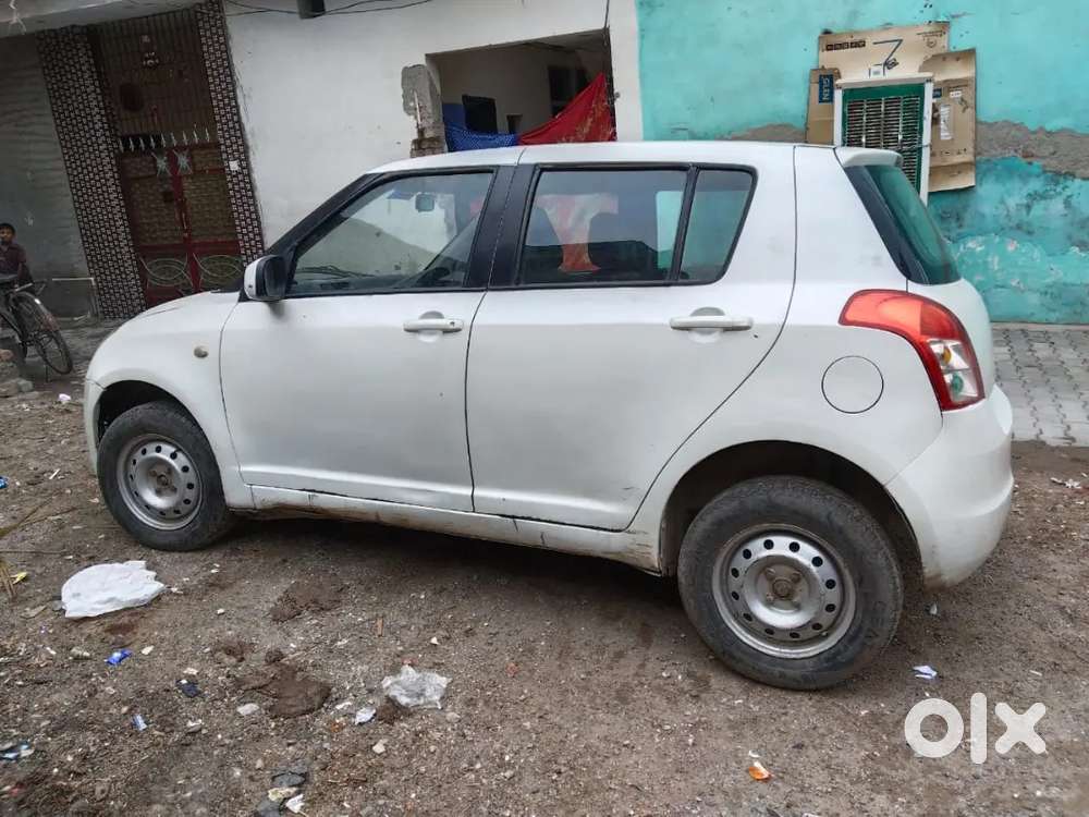 Maruti Suzuki Swift 2009 Cng & Hybrids 100000 Km Driven