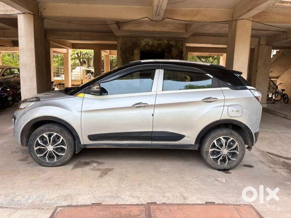 Tata Nexon 2017 Petrol 110000 Km Driven