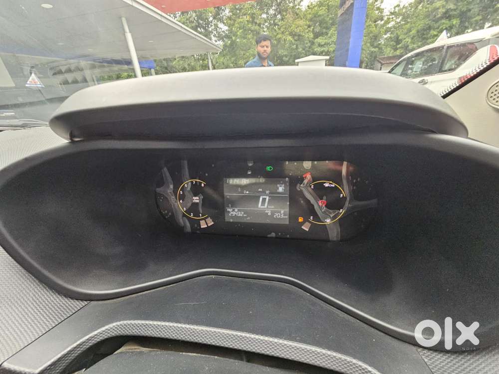 Tata Nexon Pure 1.2 Revotron Petrol 6 Mt, 2025, Cng & Hybrids