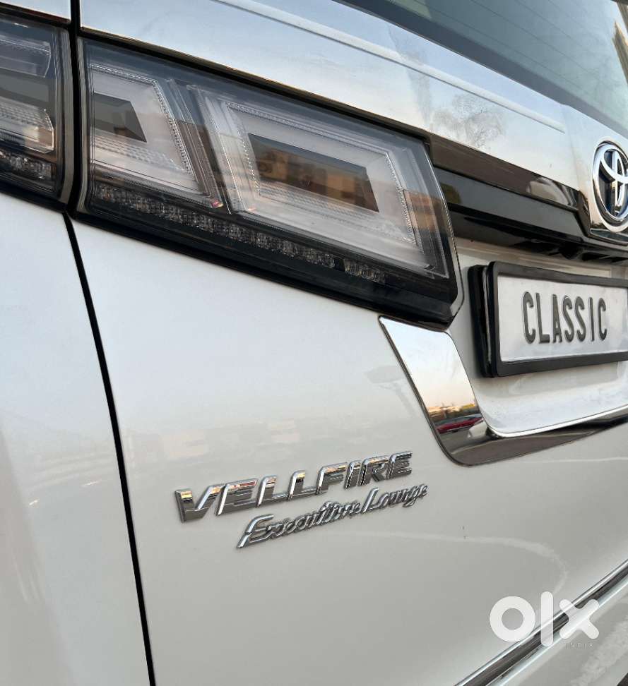 Toyota Vellfire Vip – Executive Lounge, 2023, Petrol