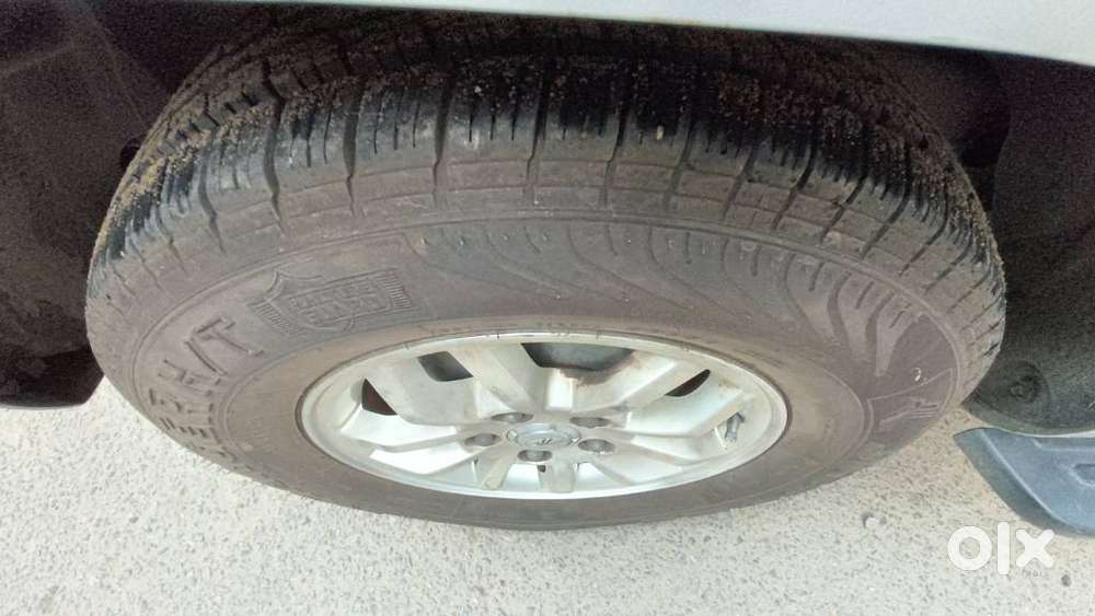 Mahindra Tuv 300 T8, 2015, Diesel