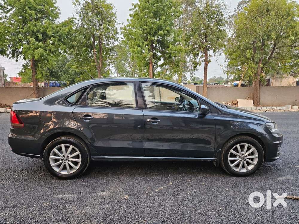 Volkswagen Vento 1.2 Highline Plus At 16 Alloy, 2017, Diesel