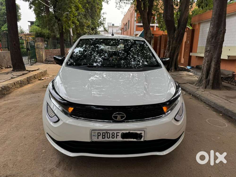 Tata Altroz 1.2 Xm Plus, 2023, Petrol