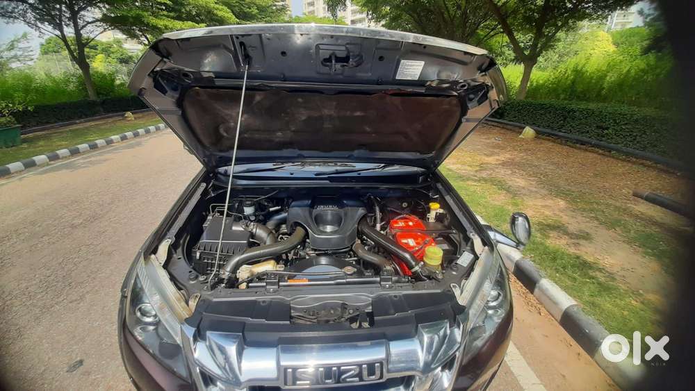 Isuzu V-cross Z Prestige 4x4 Mt, 2017, Diesel