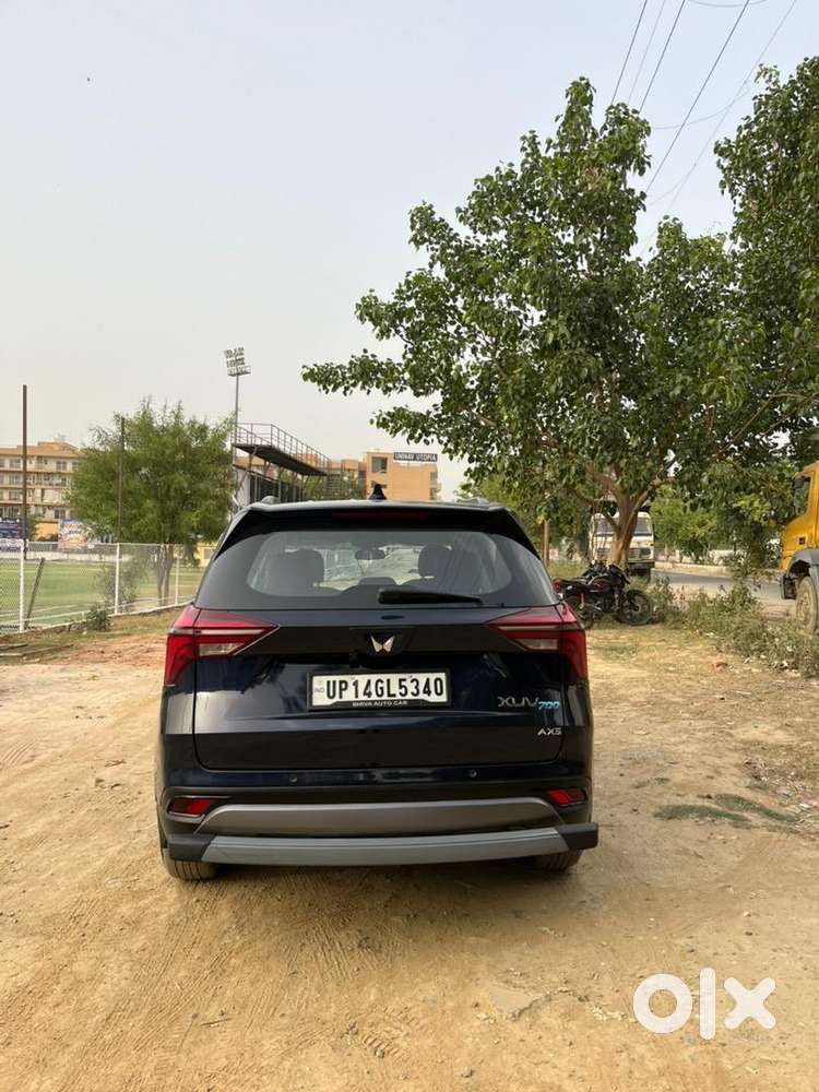 Mahindra Xuv700, Petrol Manual, Midnight Black (dark Blue).