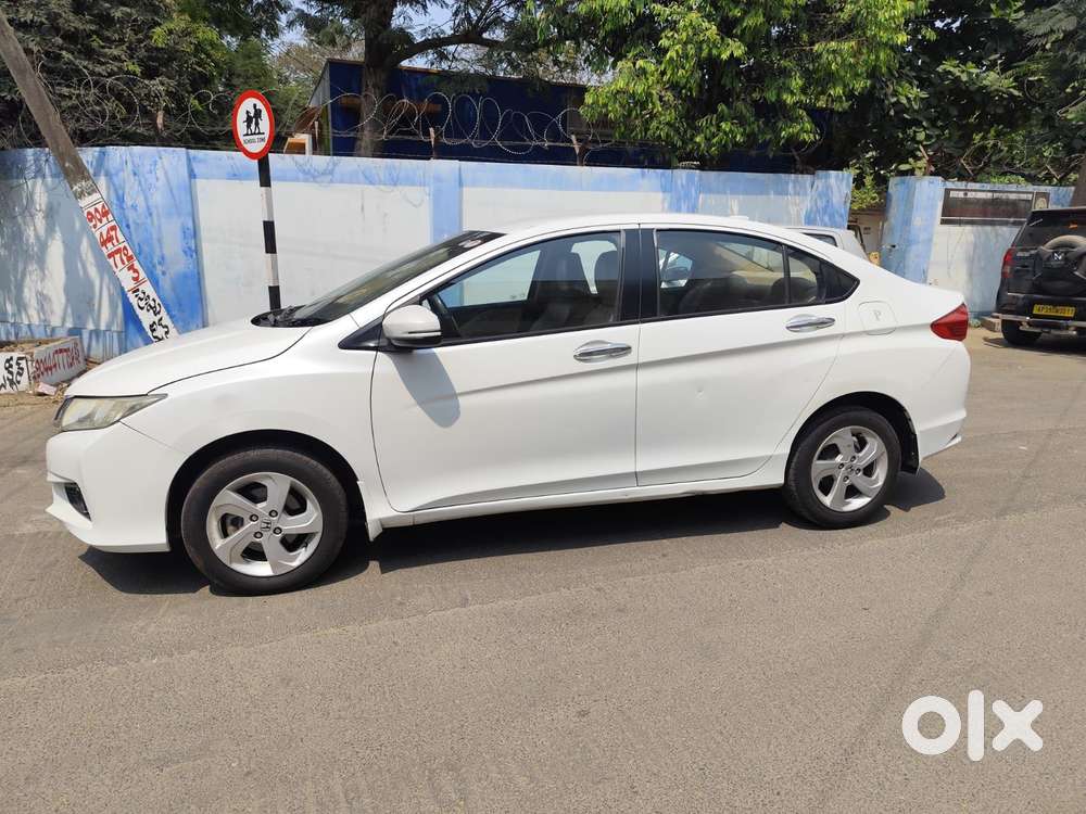 Honda City 1.5 V 4th Gen I-vtec Mt, 2016, Petrol
