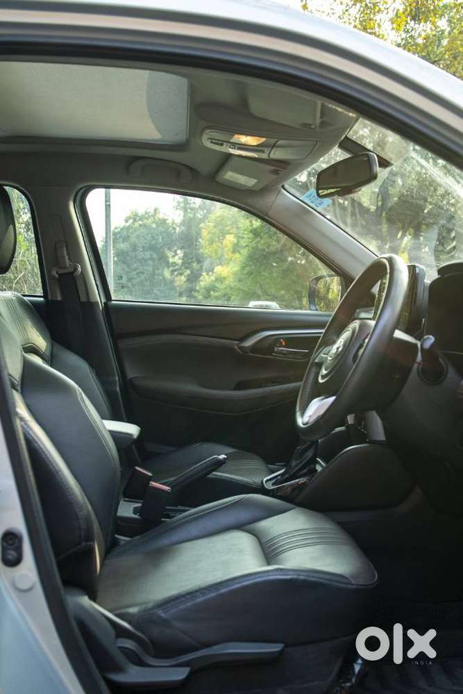 Toyota Urban Cruiser Hyryder, 2023, Petrol