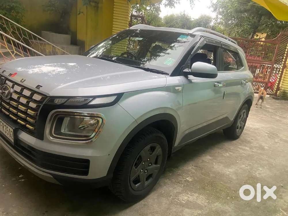 Hyundai Venue 2023 Petrol 72345 Km Driven
