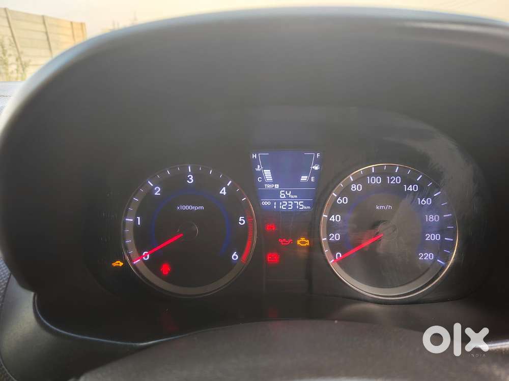 Hyundai Verna [2015-2017] Fluidic 4s 1.6 Crdi Sx, 2016, Diesel