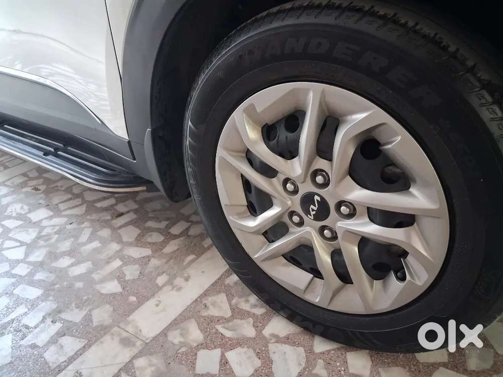 Kia Carens Prestige 2023