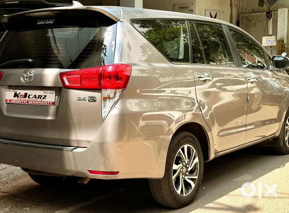 Toyota Innova Crysta 2.4 V, 2025, Diesel