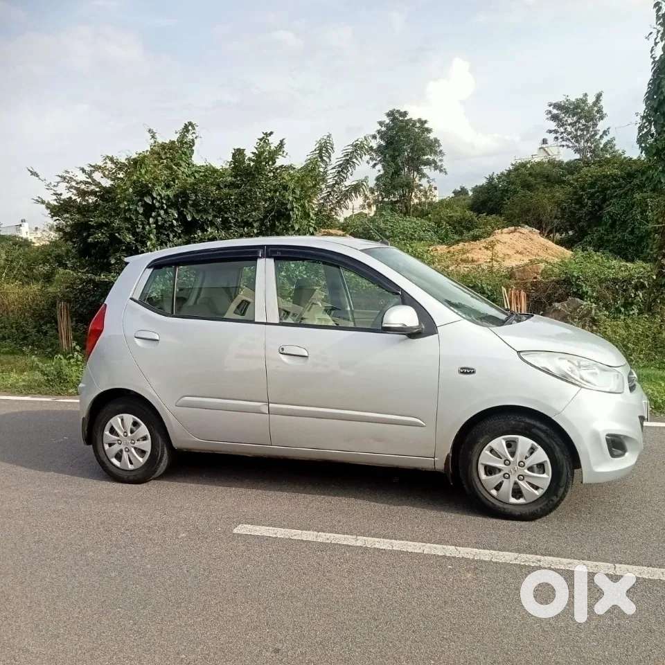 Hyundai I10 Sportz At, 2011, Petrol