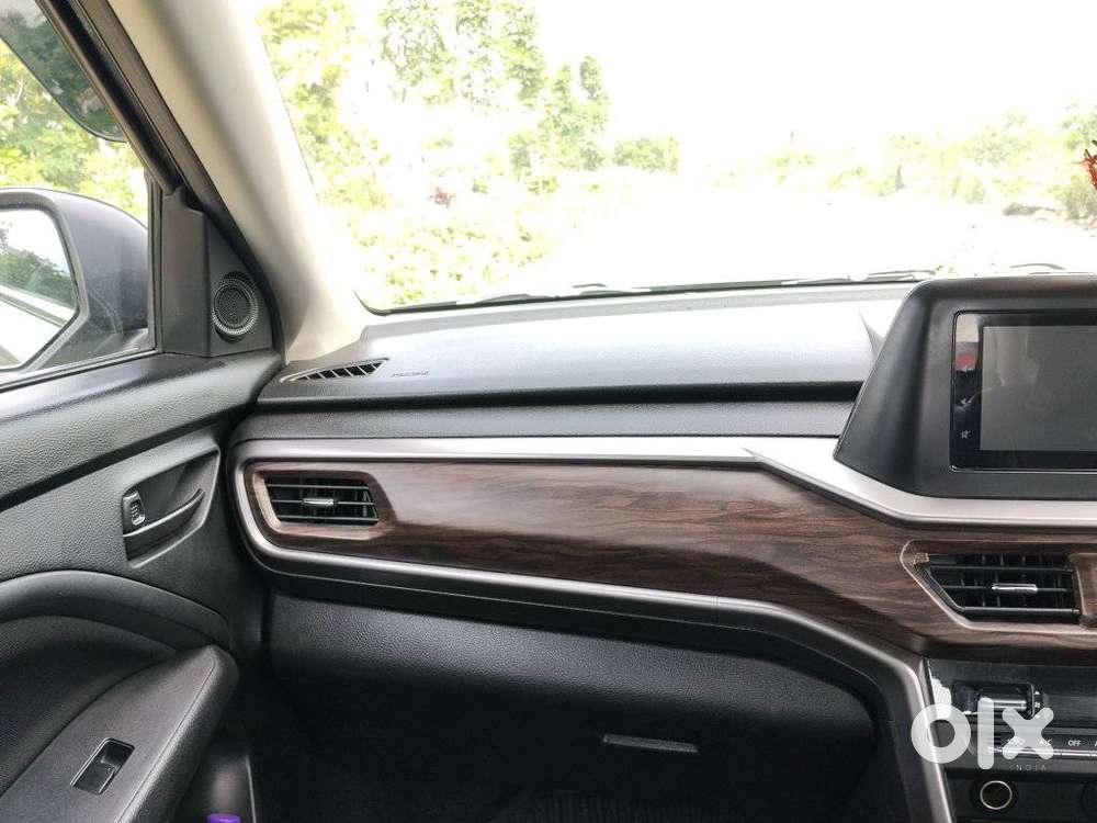 Maruti Suzuki Brezza 1.5 Vxi Smart Hybrid, 2024, Petrol