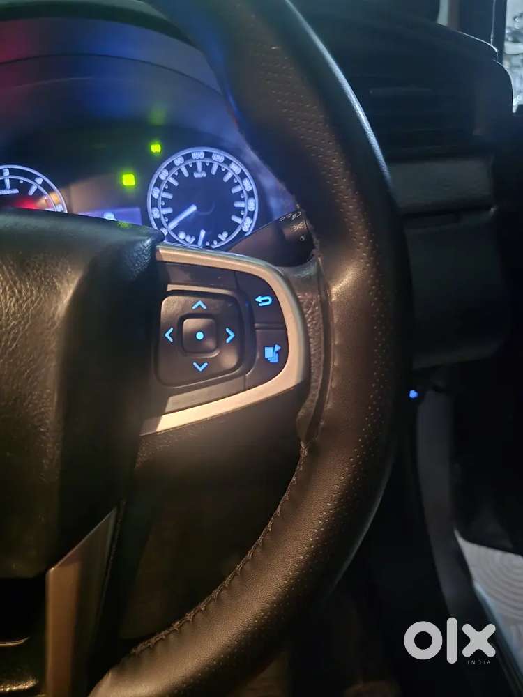 Toyota Innova Crysta 2016 Diesel Manual