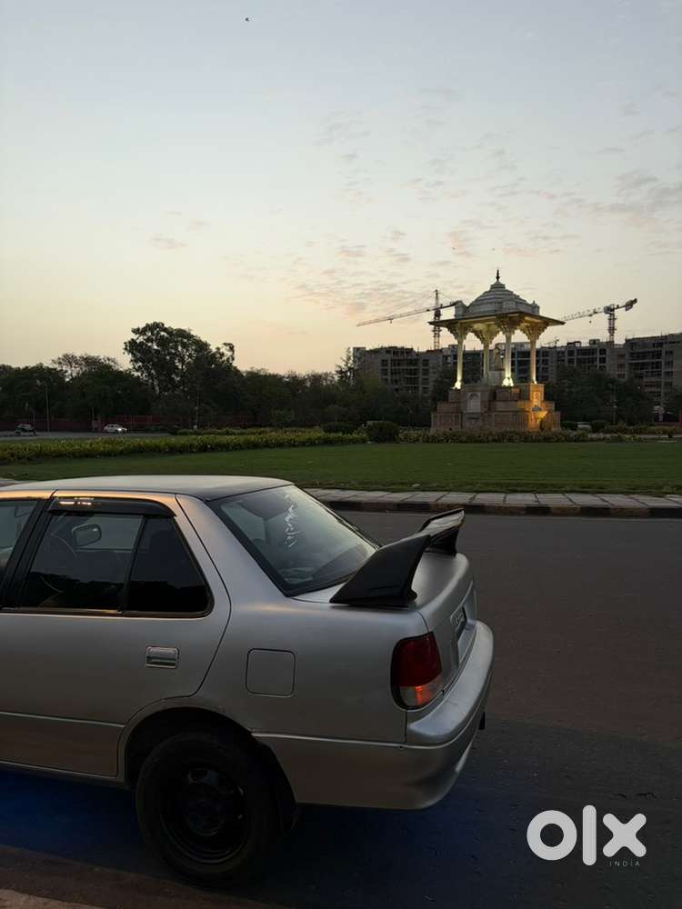Esteem Maruti 2005 Year