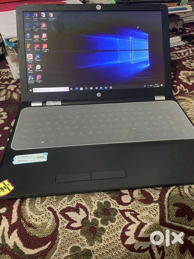 Scratchless HP laptop in good condition.