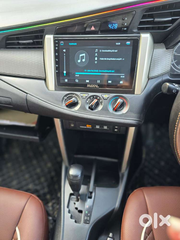 Toyota Innova Crysta 2.8 Gx At 8s, 2016, Diesel