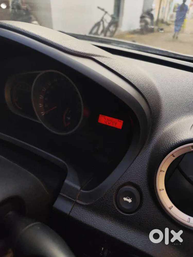 Ford Figo Petrol Zxi 2014
