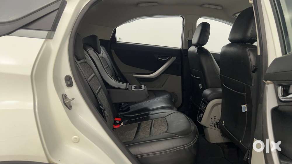 Tata Nexon 1.2 Revotron Xza Plus (l), 2018, Petrol