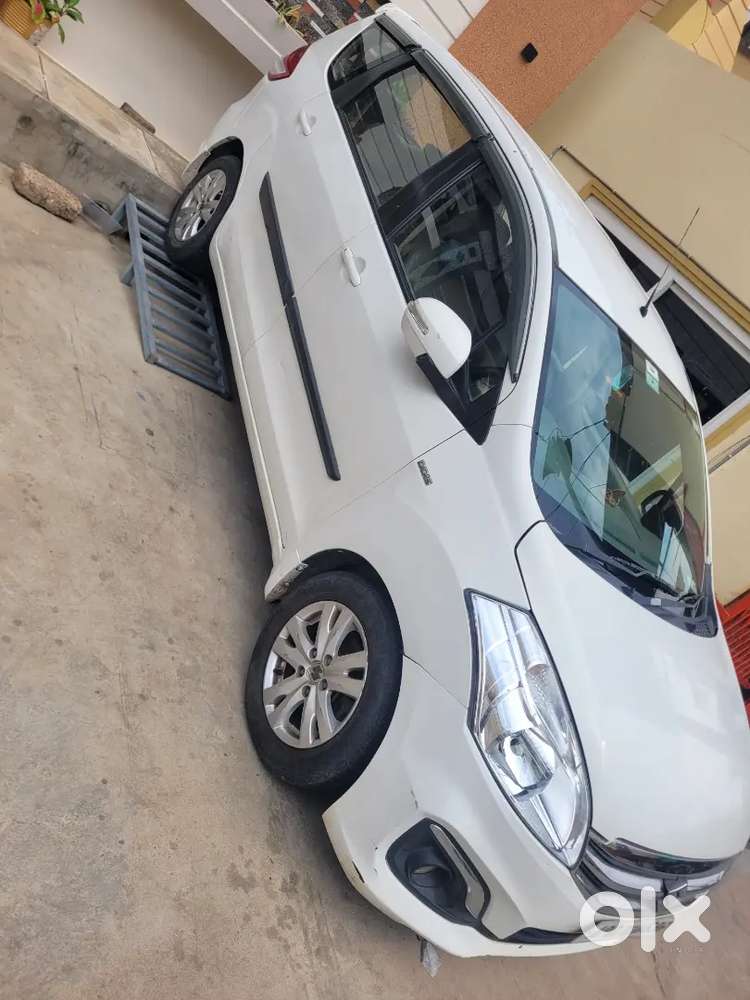 Maruti Suzuki Ertiga 2016 Diesel Well Maintained. Insurance Till 2027.
