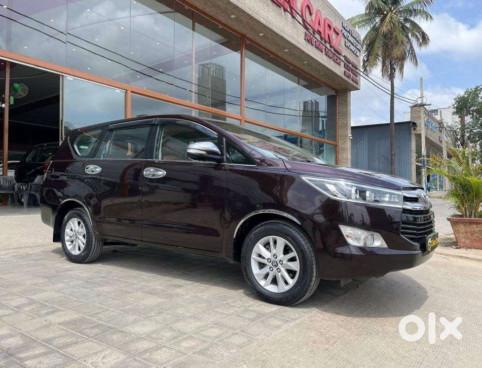 Toyota Innova Crysta 2.8z Automatic, 2017, Diesel