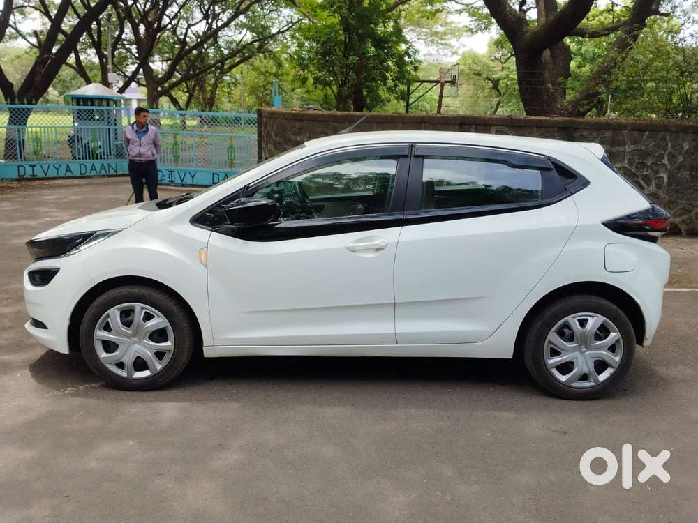 Tata Altroz 1.2 Xm Plus, 2023, Petrol