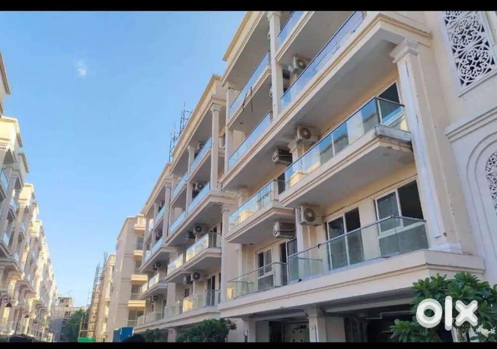 Resale Premium floor Signature global 37d dwarka-expressway For