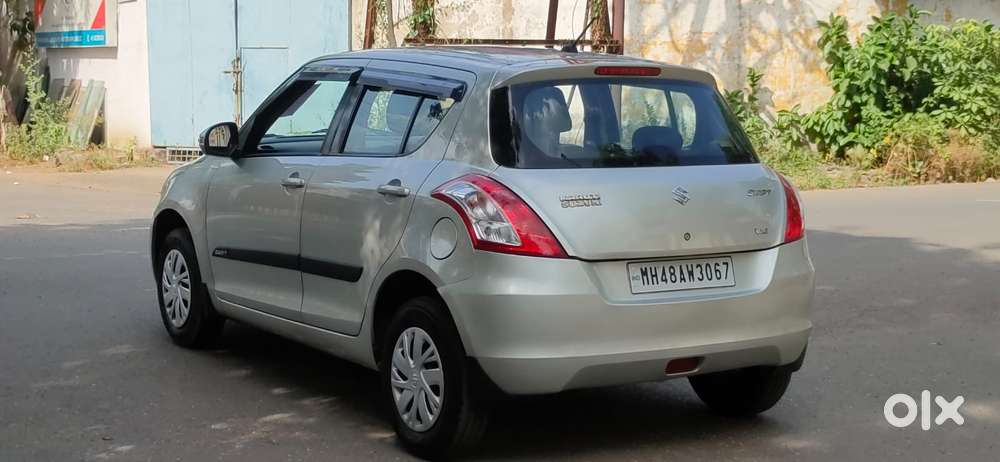 Maruti Suzuki Swift Vxi + Manual, 2017, Petrol