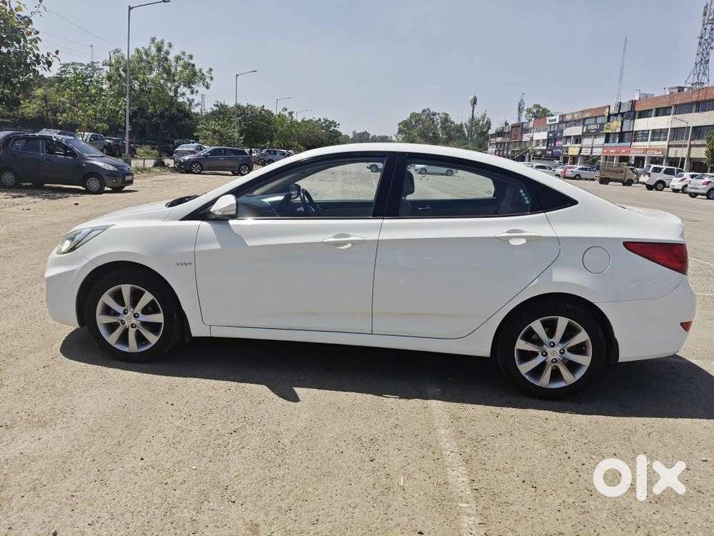 Hyundai Verna Transform 1.6 Sx Vtvt, 2013, Petrol