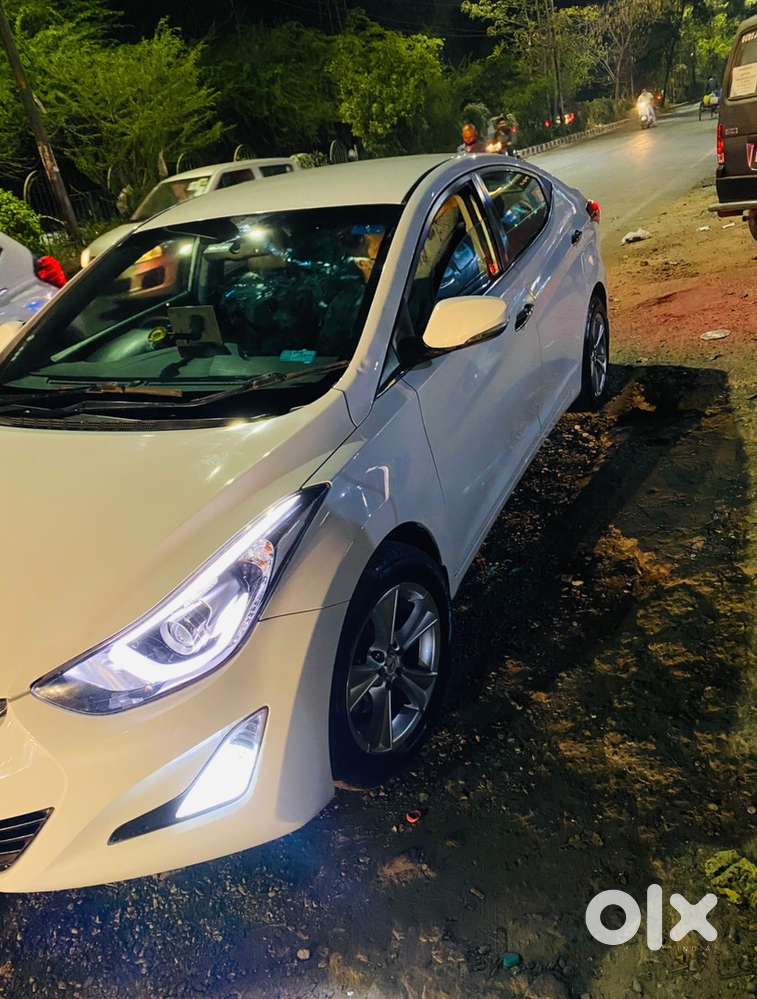 Hyundai Elantra Petrol 2015