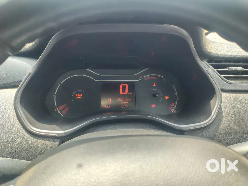 Renault Triber 1.0 Rxe 2023 Petrol