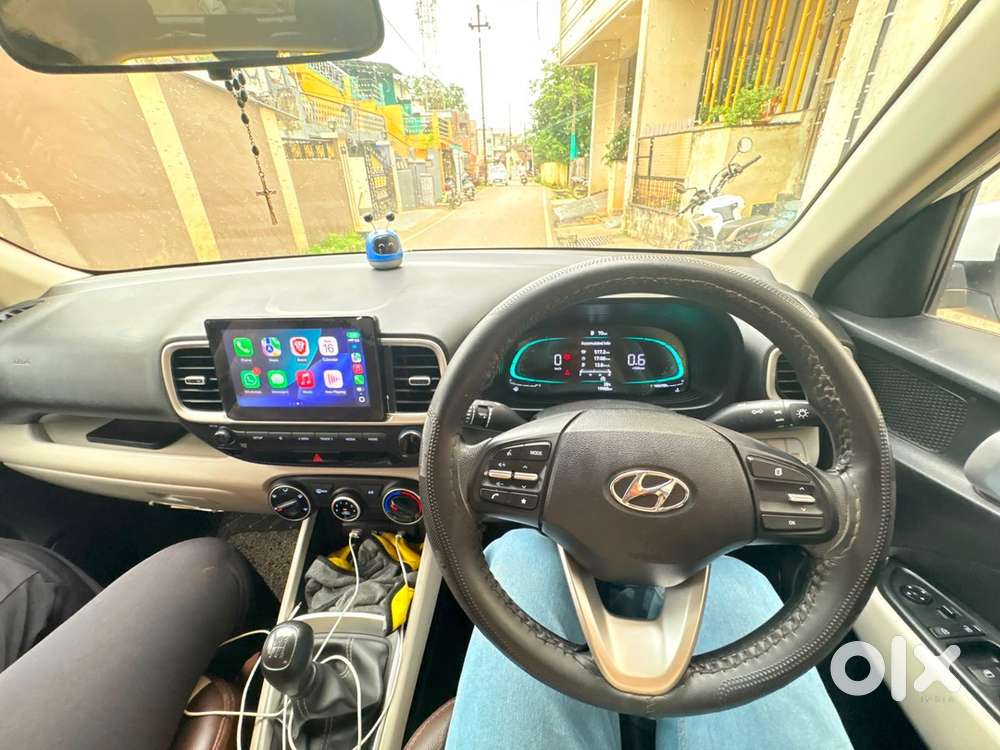 Hyundai Venue Petrol Manual 2024