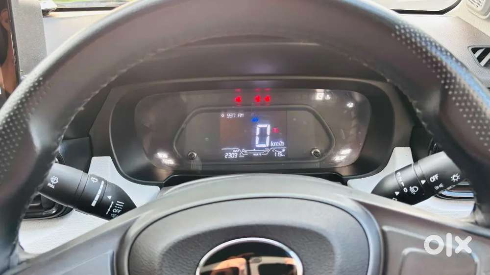 Tata Punch 1.2 Revotron 2025