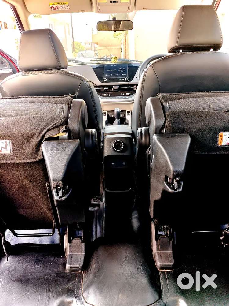 Kia Carens Prestige 1.5 Turbo Petrol 6 Seater With Cng And Foot Mate