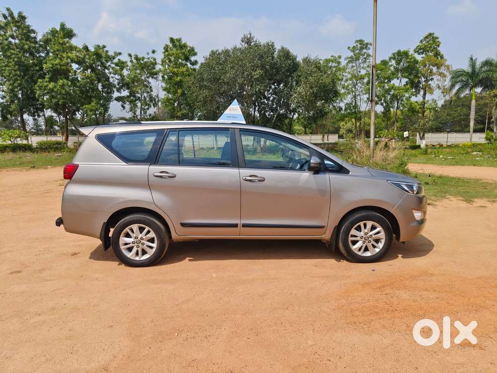 Toyota Innova Crysta 2.8 Gx At, 2017, Diesel