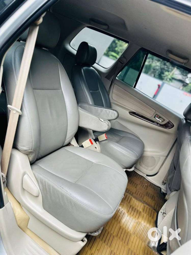 Toyota Innova 2.5 V 7 Str, 2013, Diesel