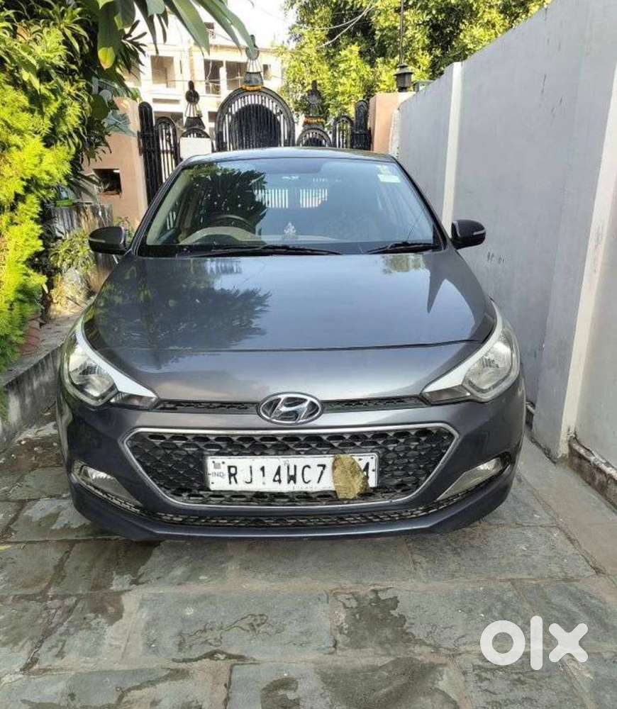 Hyundai I20 2017 Petrol  Well Maintained  64,000 Km