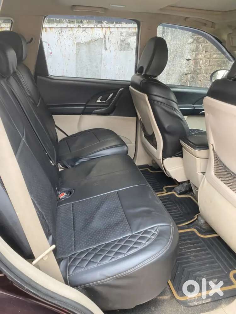 Mahindra Xuv500 2.2 W10 2019