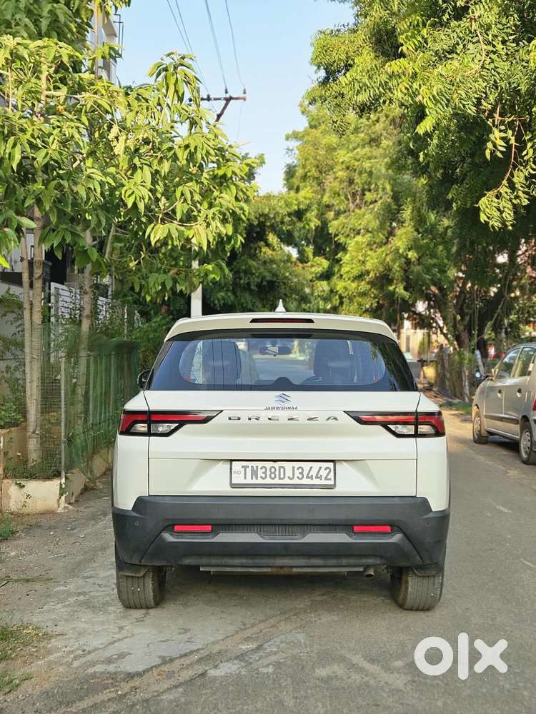 Maruti Suzuki Brezza 1.5 Lxi Smart Hybrid, 2024, Petrol