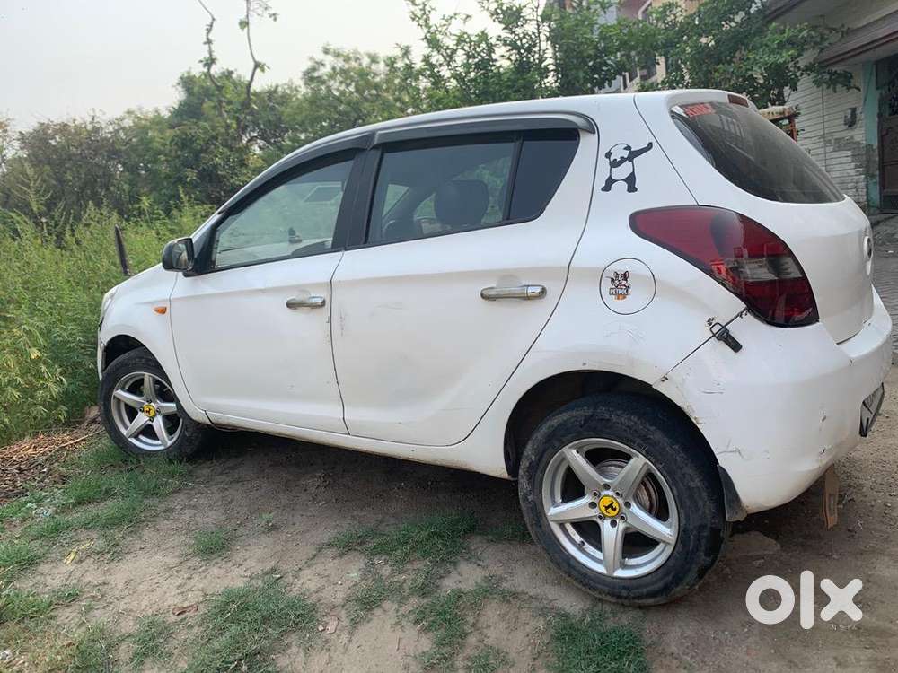 Hyundai I20 2010 Cng & Hybrids 110000 Km Driven