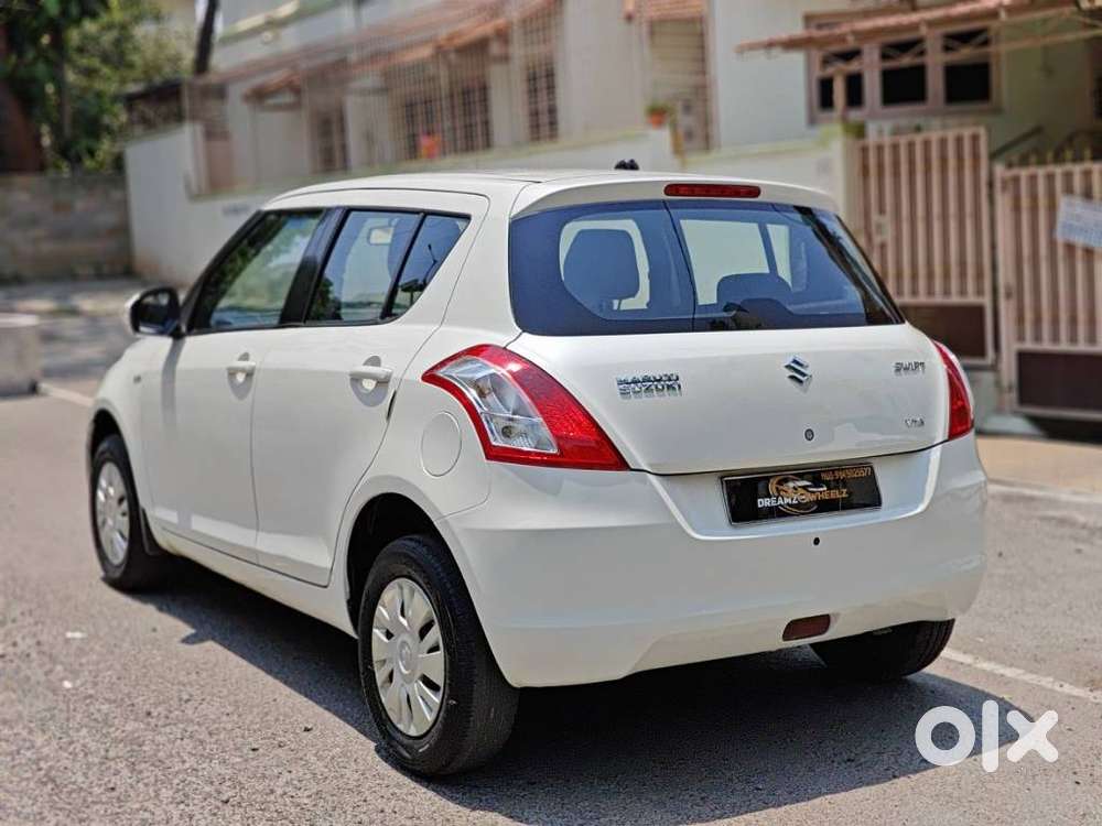 Maruti Suzuki Swift Vxi + Manual, 2013, Petrol