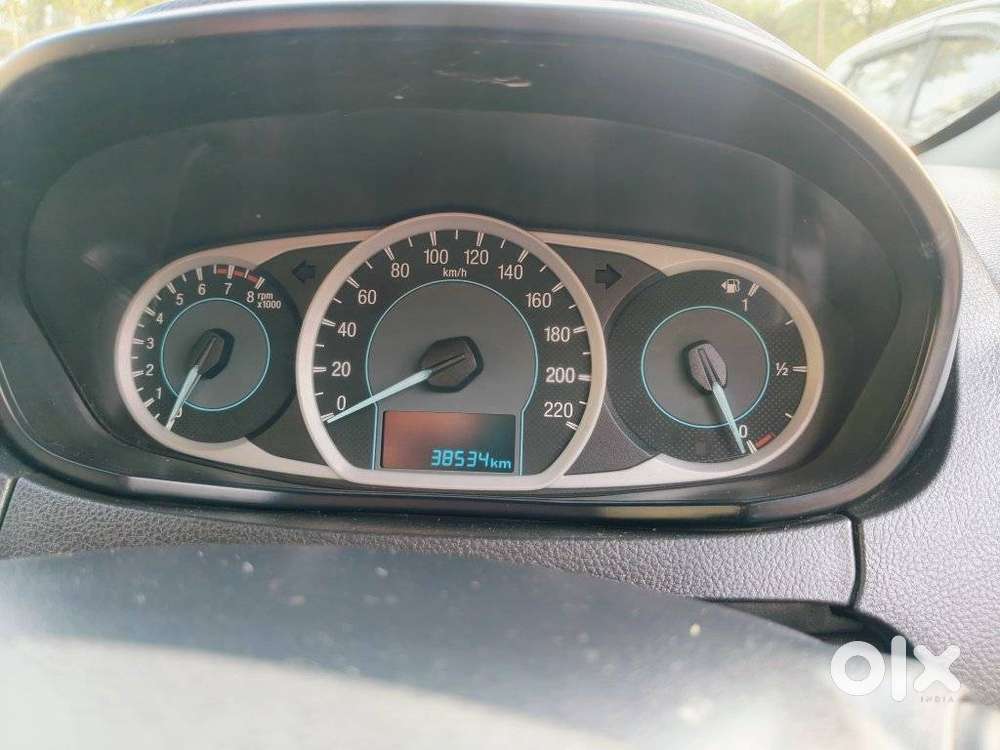 Ford Figo 1.2p Titanium Mt, 2015, Petrol