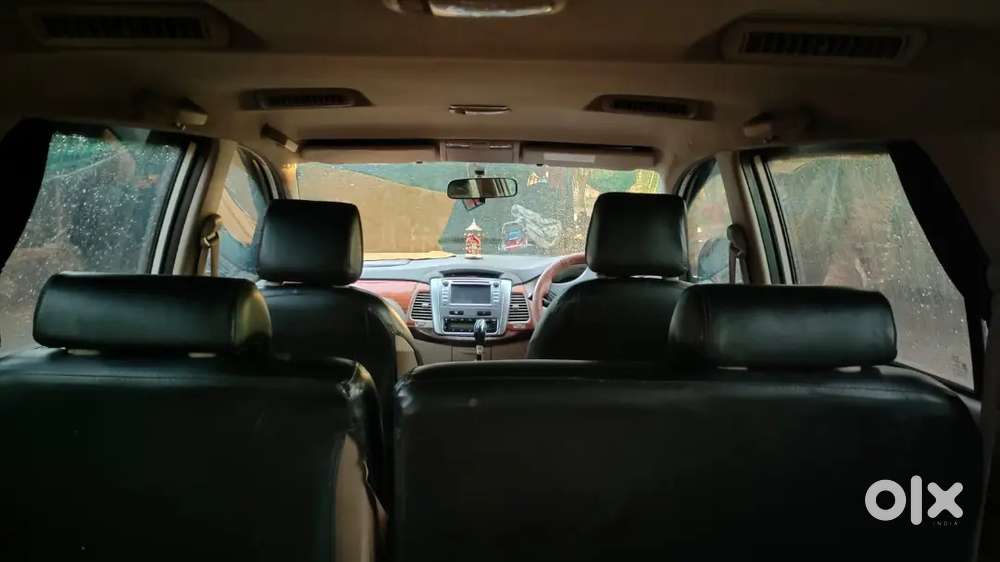 Toyota Innova 2014 Diesel 7-seater Manual