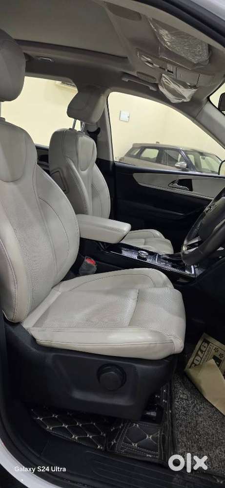 Mahindra Xuv700 2.2 Ax 7 Diesel At Str Awd, 2022, Diesel