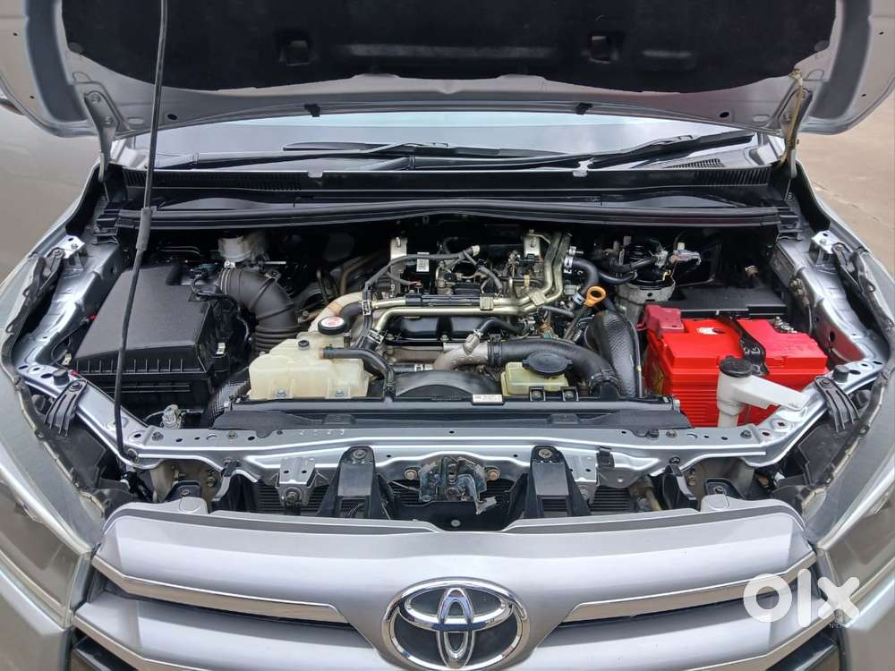 Toyota Innova Crysta 2.8 Gx At 8 Seater, 2017, Diesel