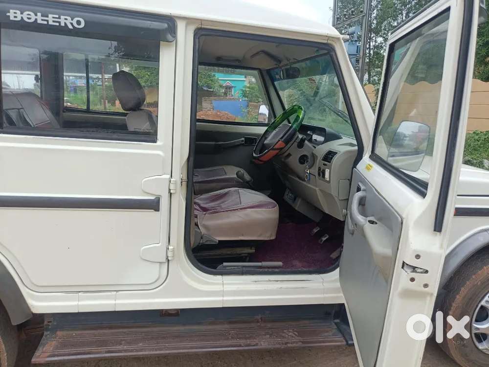 Mahindra Bolero 2015 9 Seater