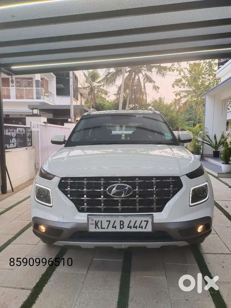 Hyundai Venue S Plus  Excellent Condition  Single Owner